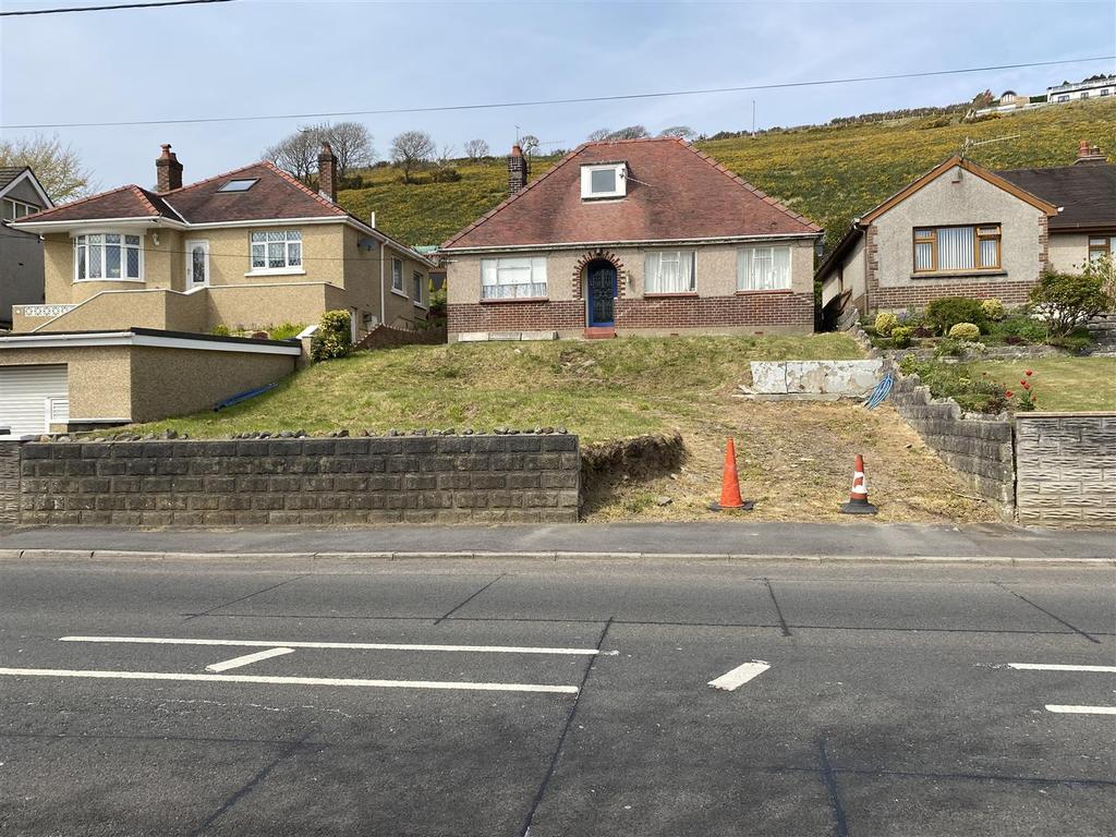 Gwscwm Road, Burry Port 3 bed property with land for sale £129,995