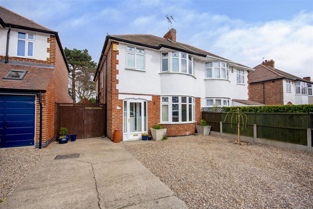 Woodland Grove, Beeston, Nottingham 3 bed semidetached house £375,000