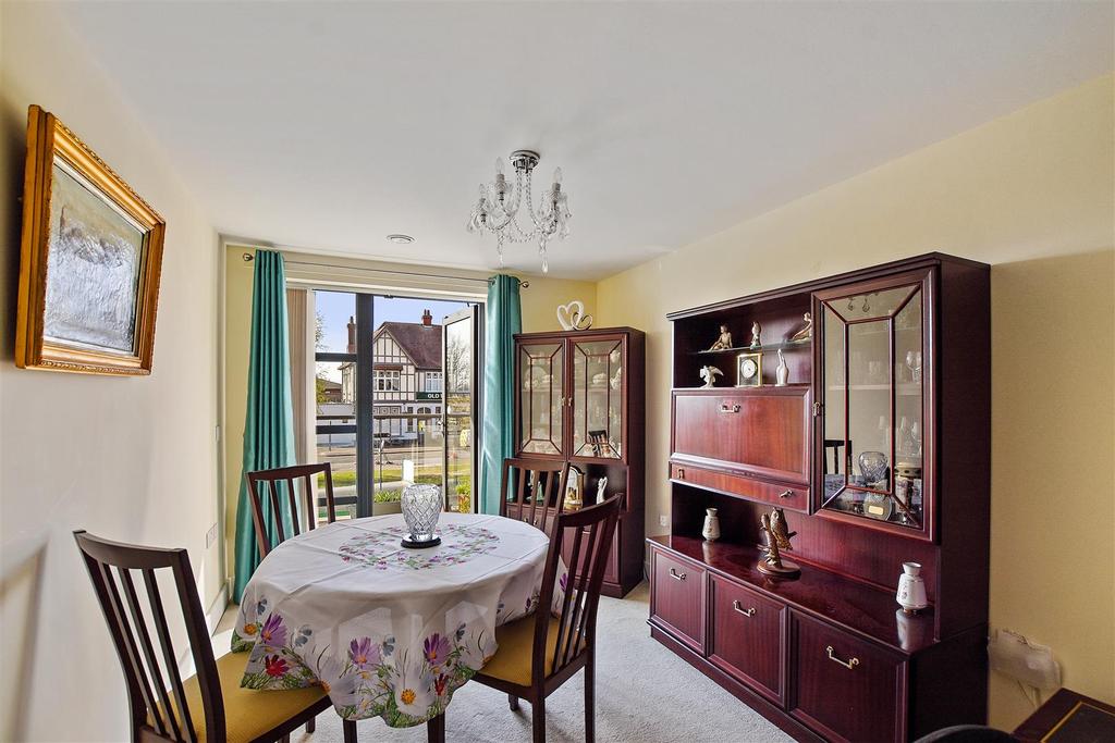 Lounge, dining area.jpg