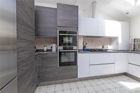87 Alfriston Road, London, SW11 6NR
