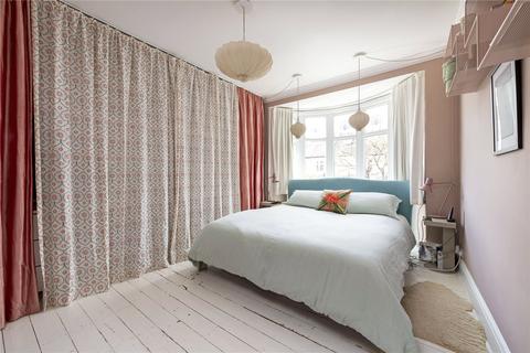 87 Alfriston Road, London, SW11 6NR