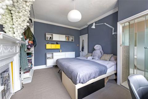 87 Alfriston Road, London, SW11 6NR