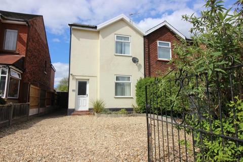 2 bedroom semi-detached house to rent, Poulton Road, Southport, PR9