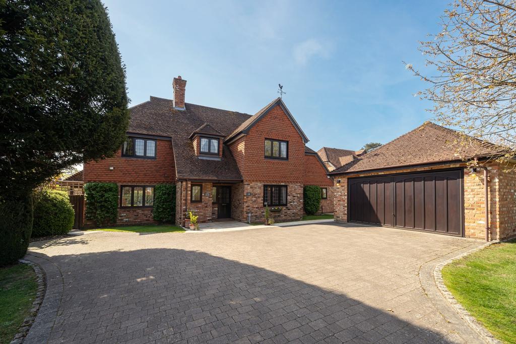 Sandisplatt Road, Maidenhead 5 bed detached house £1,575,000