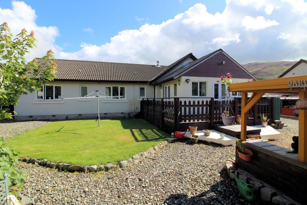 15 The Glebe, Kilmelford, PA34 4XF 4 bed detached bungalow £240,000
