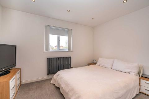 8 Bencroft Road, Hemel Hempstead, HP2 5UY