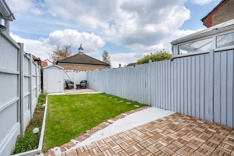 8 Bencroft Road, Hemel Hempstead, HP2 5UY