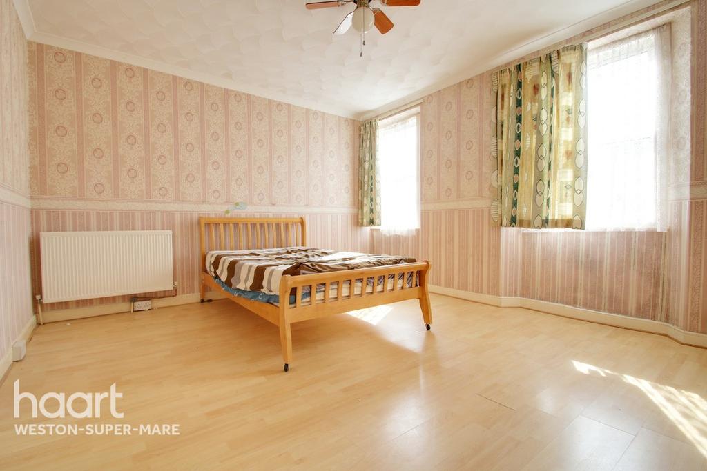 Palmer Street, WestonSuperMare 5 bed terraced house £200,000