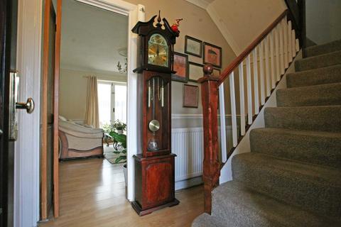 26 Heathway, Dagenham, RM10 9PP