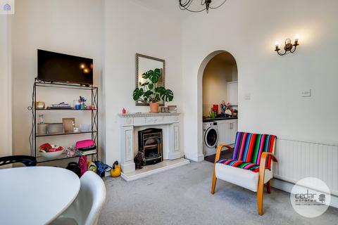 2 bedroom flat to rent, Marylands Road, Maida Vale W9