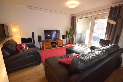 2 bedroom flat to rent, 292 Stretford Road, Hulme, Manchester M15 5TN