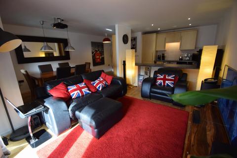 2 bedroom flat to rent, 292 Stretford Road, Hulme, Manchester M15 5TN