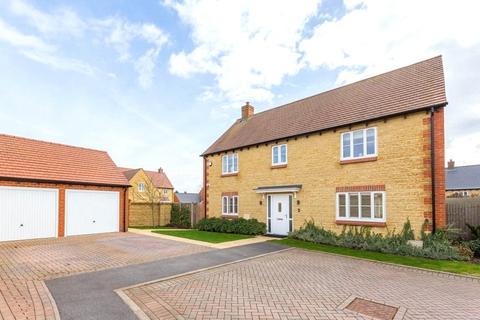 4 Bramley Close, Southmoor, Abingdon, OX13 5FJ
