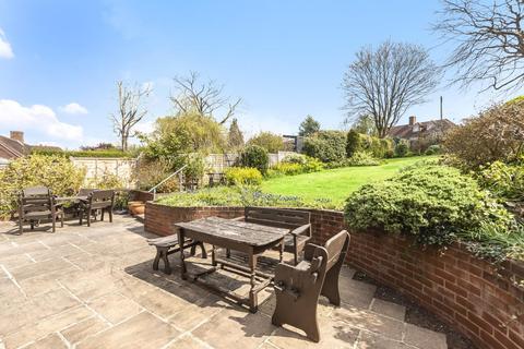 7 Bannisters Road, Guildford, GU2 7RA