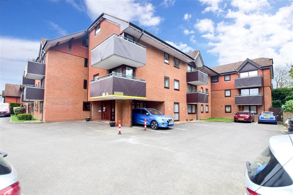 Sandhurst Road, Tunbridge Wells, Kent 2 bed flat £145,000