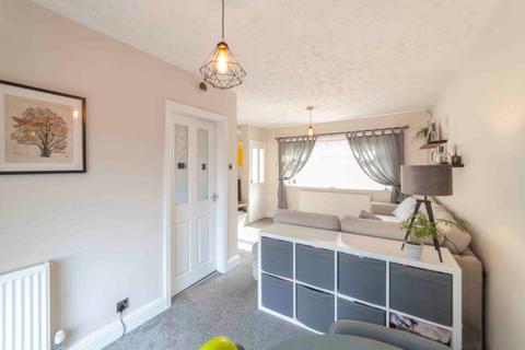 30 Dunham Street, Lees, Oldham, OL4 3NH