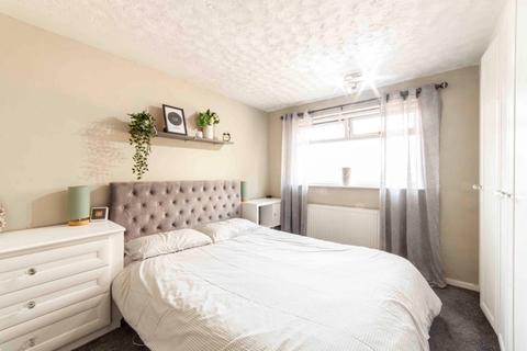 30 Dunham Street, Lees, Oldham, OL4 3NH