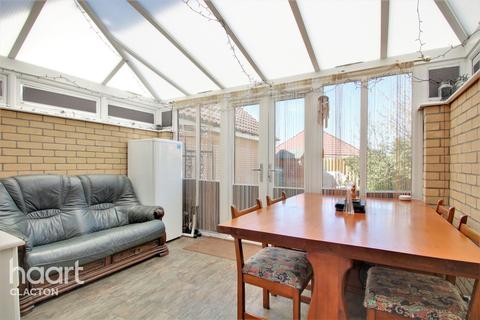 5 Cleave Close, Clacton-on-sea, CO16 8GQ
