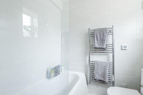 11 Hyde Close, Winchester, SO23 7DT