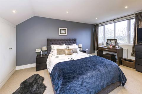 69 Robin Hood Lane, London, SW15 3QR