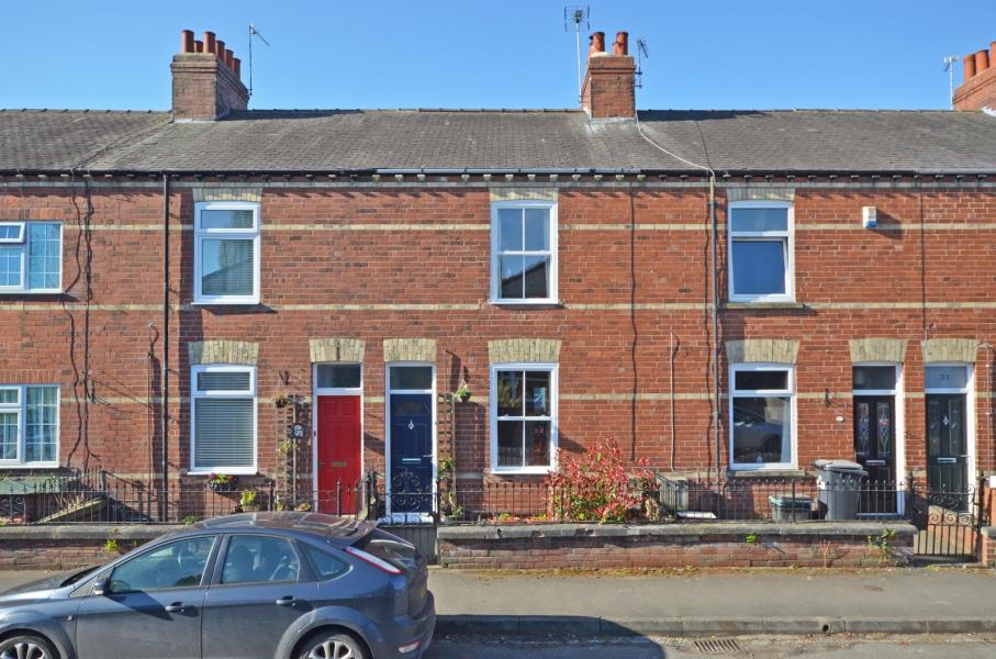 SWINERTON AVENUE, LEEMAN ROAD, YORK... 2 bed terraced house £1,050