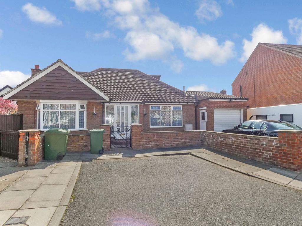 Hazeldene Avenue, Hartburn, StocktononTees, Cleveland, TS18 4EJ 2 bed bungalow for sale £225,000