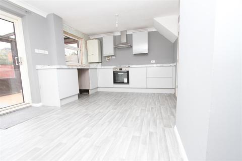 27 Laurelhayes, Ipswich, IP2 9SA