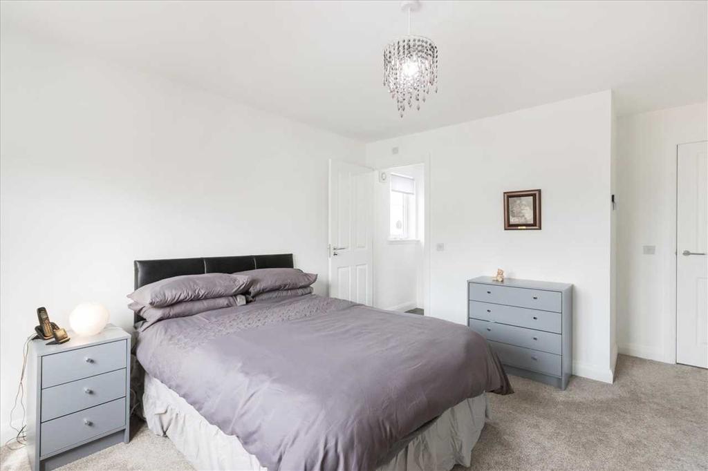 Bedroom One (4)