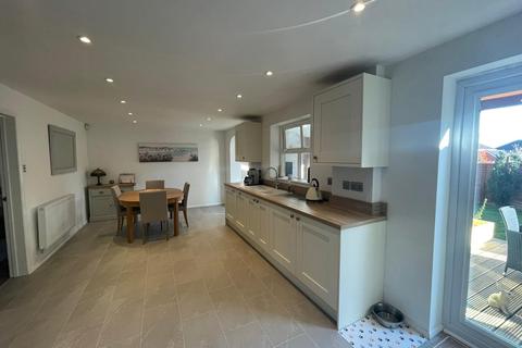 5 Curlbrook Close, Wootton, Northampton, NN4 6BS