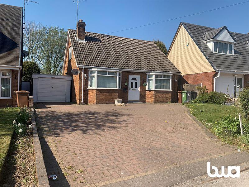Churchill Road, Walsall, WS2 0AW 4 bed detached bungalow £69,000