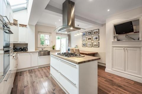 12 Atheldene Road, London, SW18 3BW