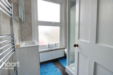 1 Marshalls Road, Romford, RM7 7EL