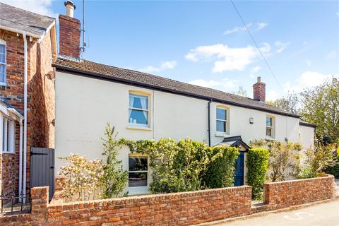 60 School Road, Charlton Kings, Cheltenham, GL53 8BW