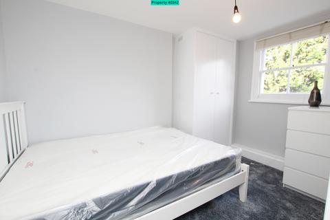 2 bedroom flat to rent, Josephine Avenue, London, SW2 2LA