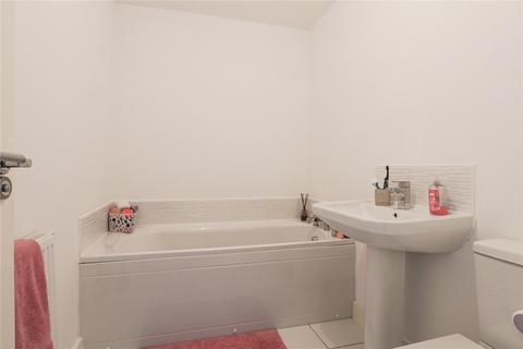 49 Bunkers Hill Road, Hull, HU4 6BD