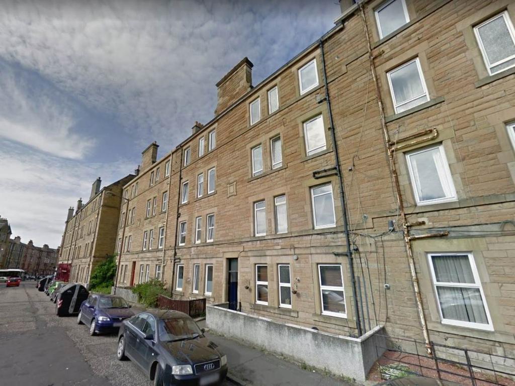 Stewart Terrace, West, Edinburgh 1 bed flat £650 pcm (£150 pw)