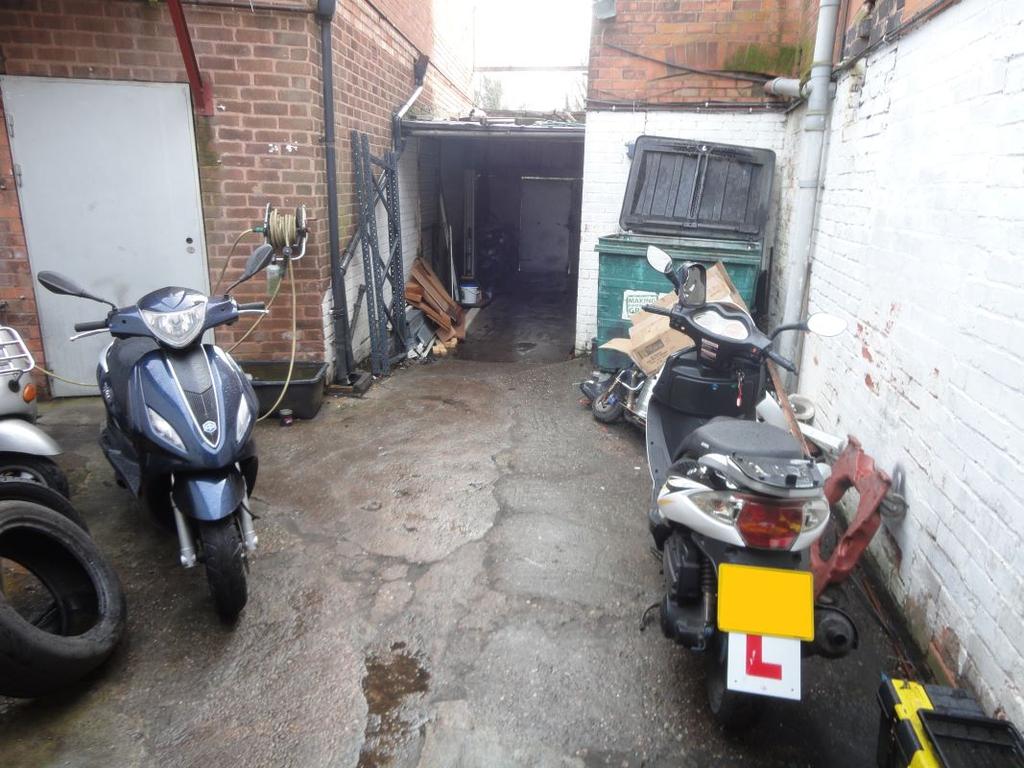 365   367 stockfield road   retail and workshop