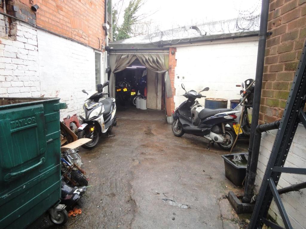 365   367 stockfield road   retail and workshop