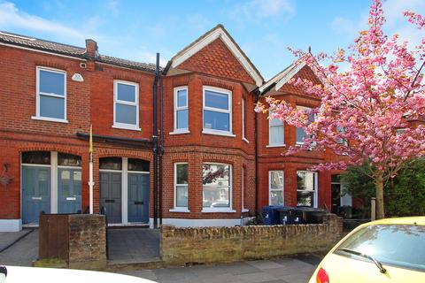 37 Murray Road, London, W5 4XR