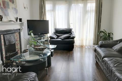125 Charnwood Road, Uxbridge, UB10 0JA