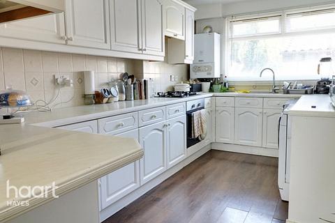 125 Charnwood Road, Uxbridge, UB10 0JA
