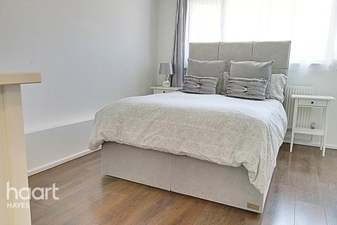 125 Charnwood Road, Uxbridge, UB10 0JA