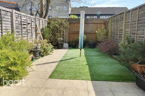 125 Charnwood Road, Uxbridge, UB10 0JA