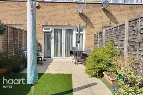 125 Charnwood Road, Uxbridge, UB10 0JA