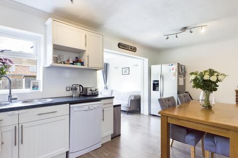 16 Brightside Avenue, Staines-upon-thames, TW18 1NG