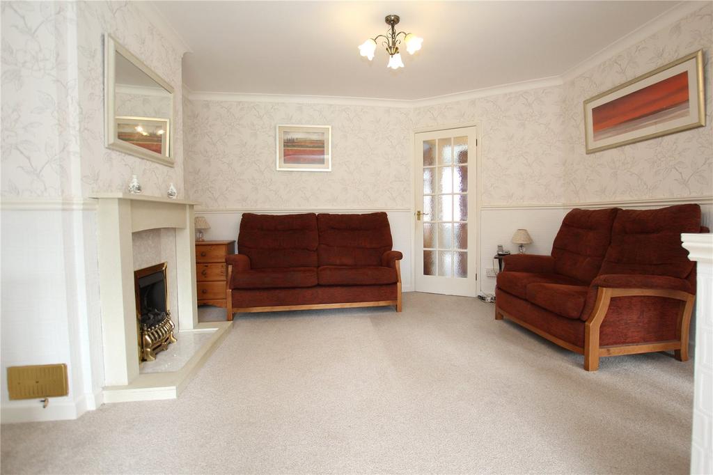 Ashwood Way, Hucclecote, Gloucester, GL3 2 bed bungalow £275,000