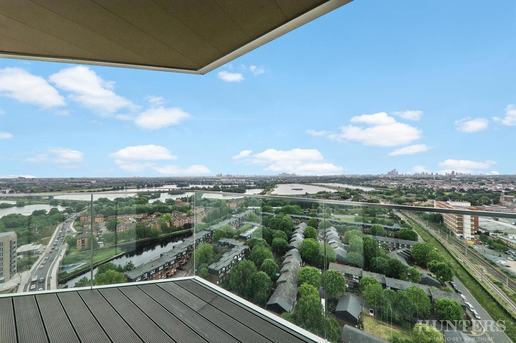 Hale Works Apartments, Daneland Walk... 1 bed flat £1,550 pcm (£358 pw)