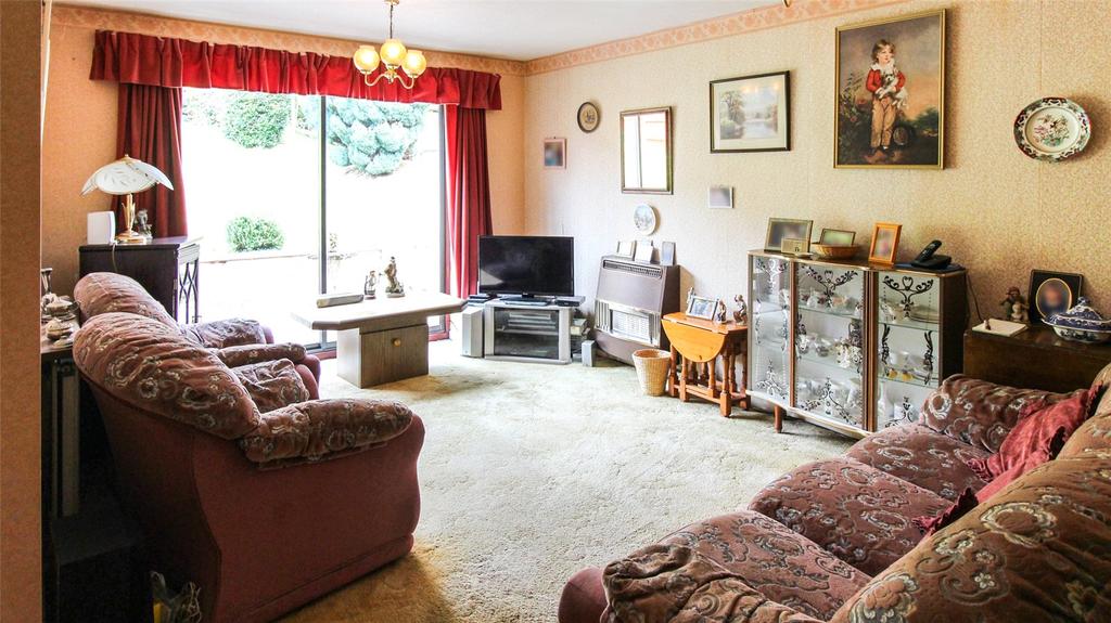 Brookfield Road, Welshpool, Powys, SY21 2 bed bungalow £165,000