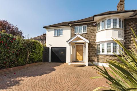 32 Scotsdale Road, London, SE12 8BP
