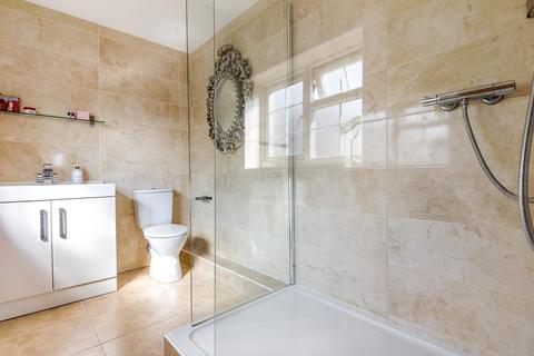 32 Scotsdale Road, London, SE12 8BP